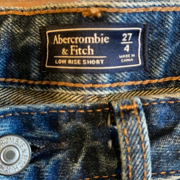 A&F Low Rise Short - Picture 3 of 3